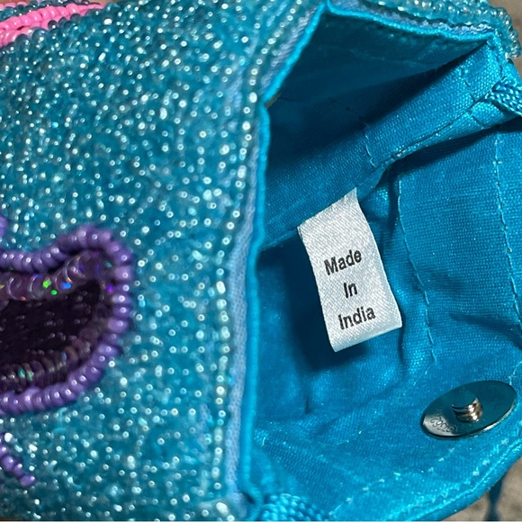 NWOT Bamboo Trading Company Turquoise Blue Butterfly Beaded Bag For Cell Phone - Picture 6 of 7